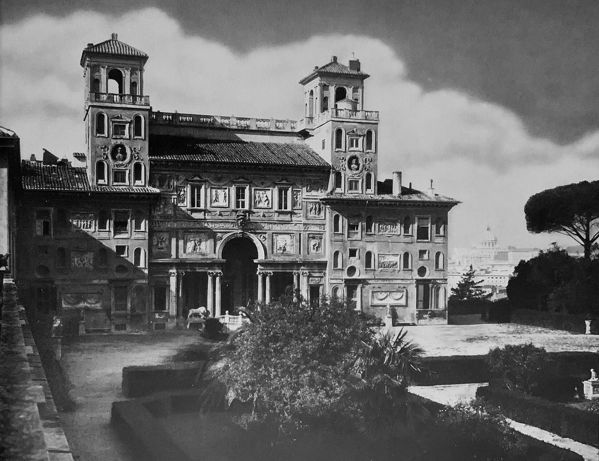 Lodged at the Tuscan embassy in Rome