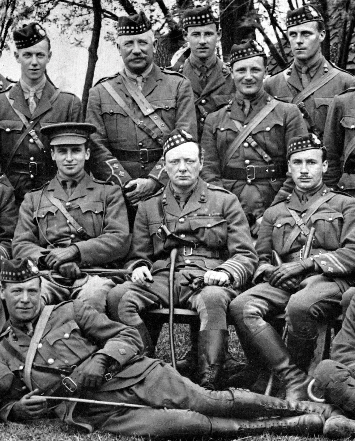 Commands troops at Ploegsteert