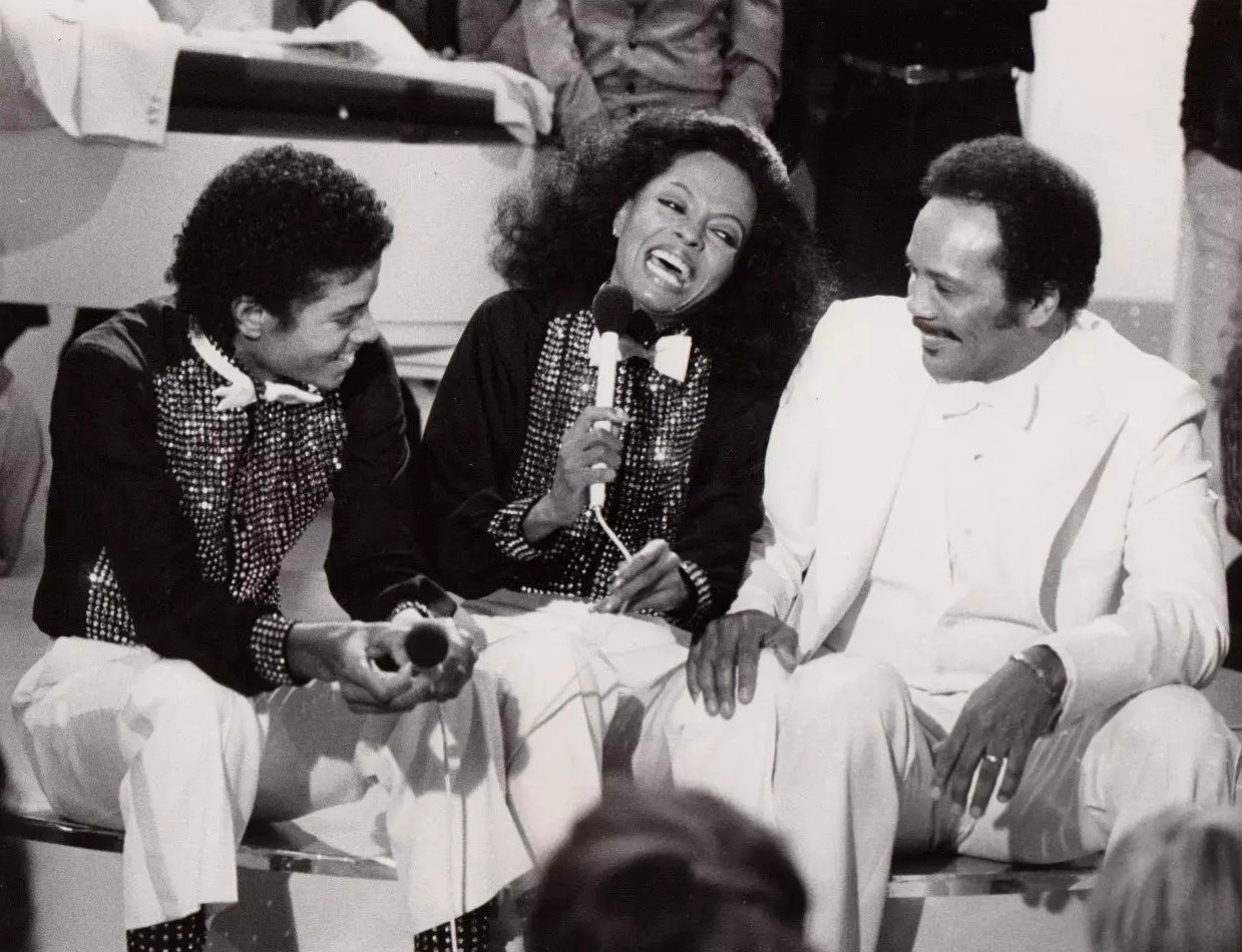 Opens Triumph Tour in Memphis