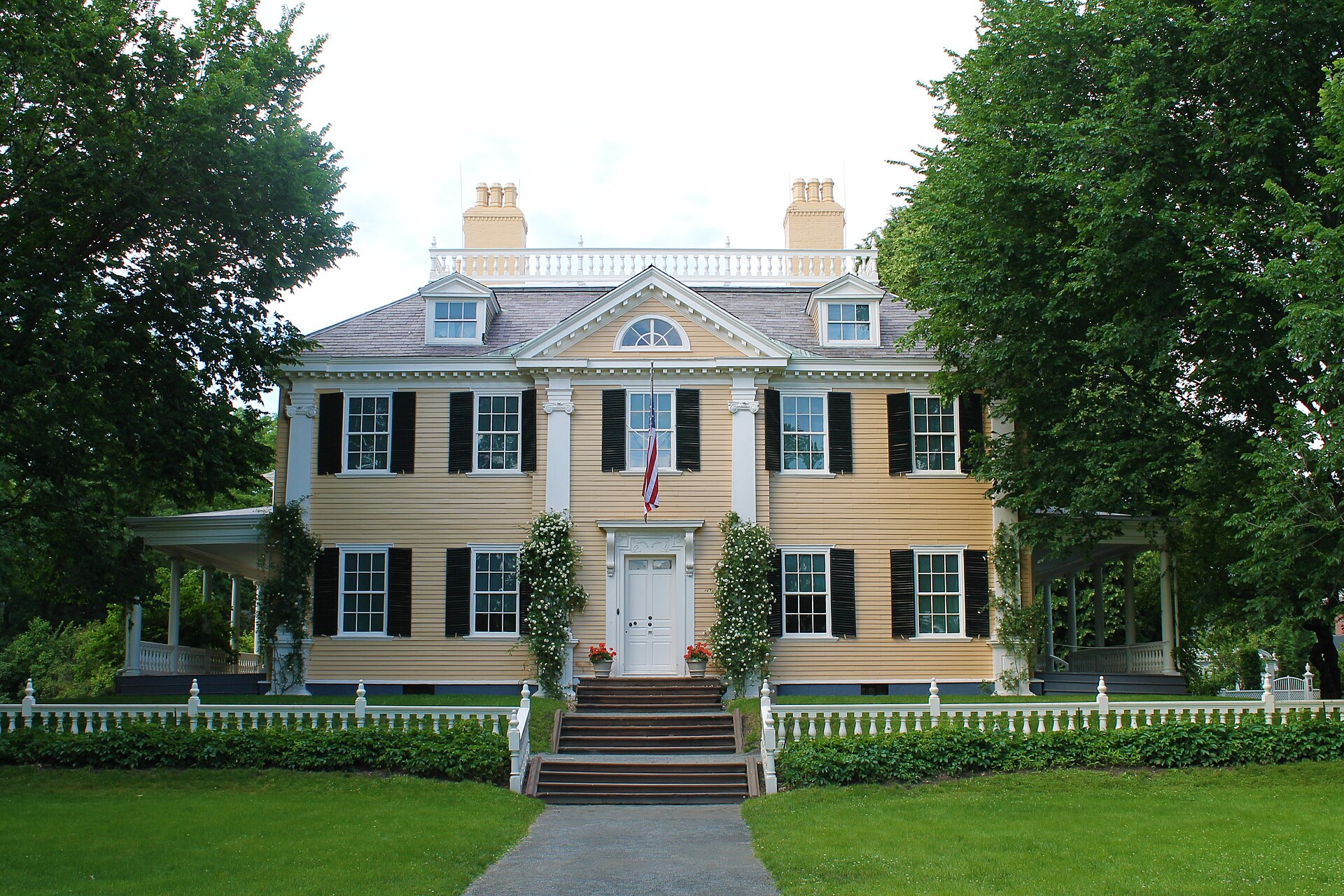 Occupies Cambridge headquarters
