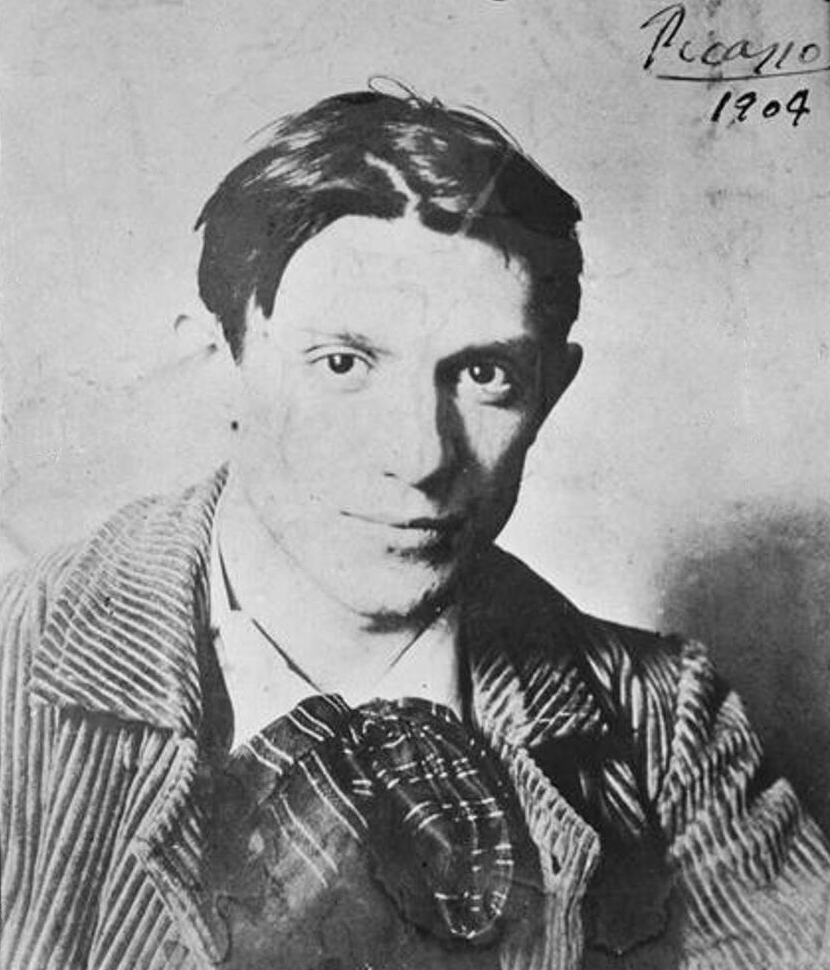 Establishes the Bateau-Lavoir studio