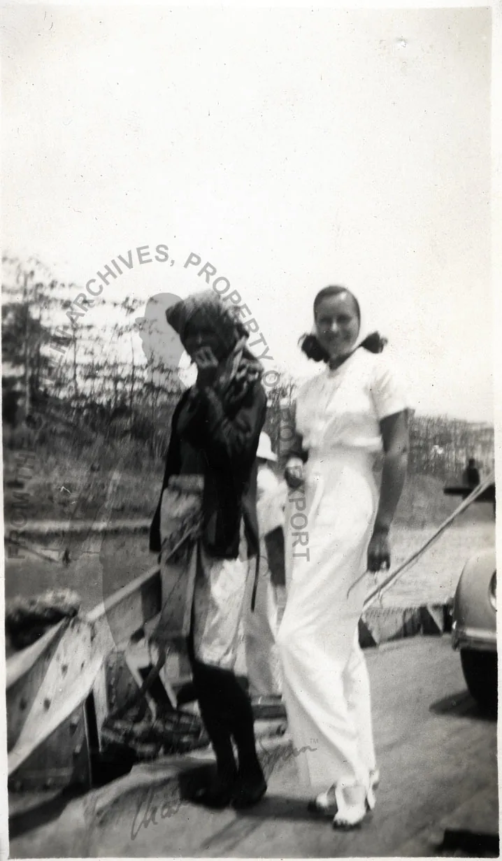 Arrives in Saigon