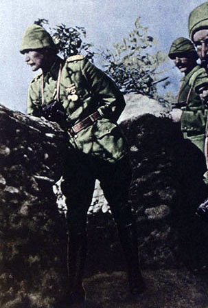 Commands near the firing line at Chunuk Bair