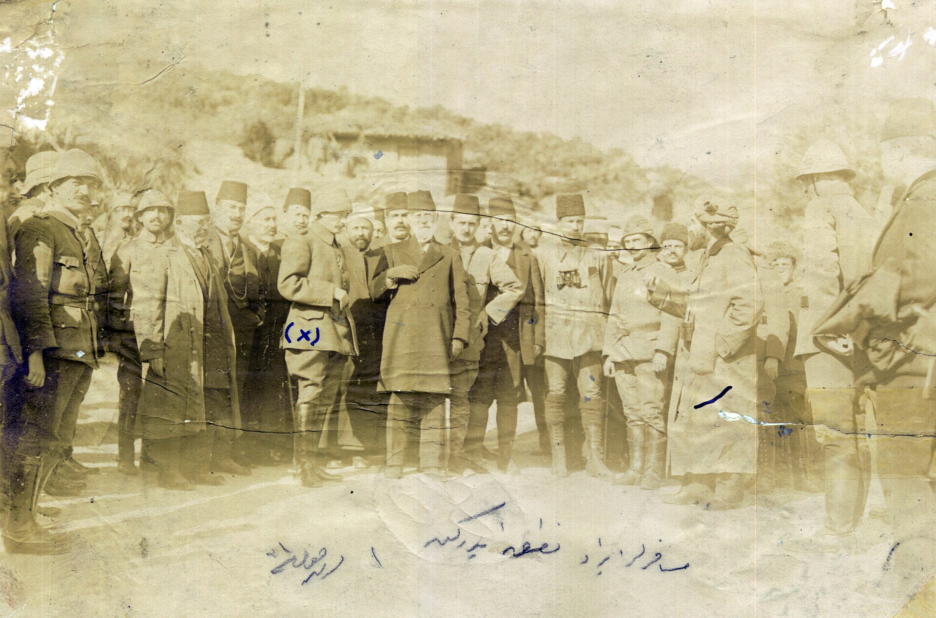 Meets the Istanbul delegation at Bilecik