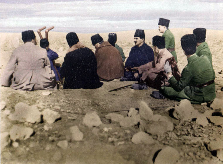 Observes the Battle of Sakarya from Duatepe