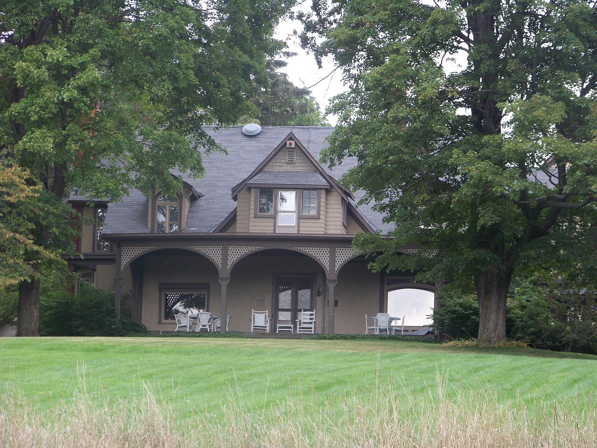 Lives and writes at Quarry Farm